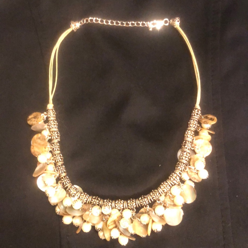 Beautiful pearl and shell silver necklace